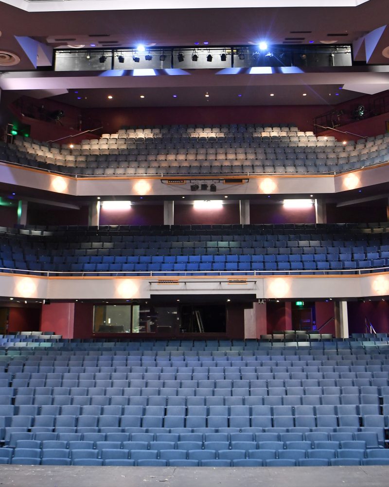RaceFurniture_NewVictoriaWoking_Theatre_1
