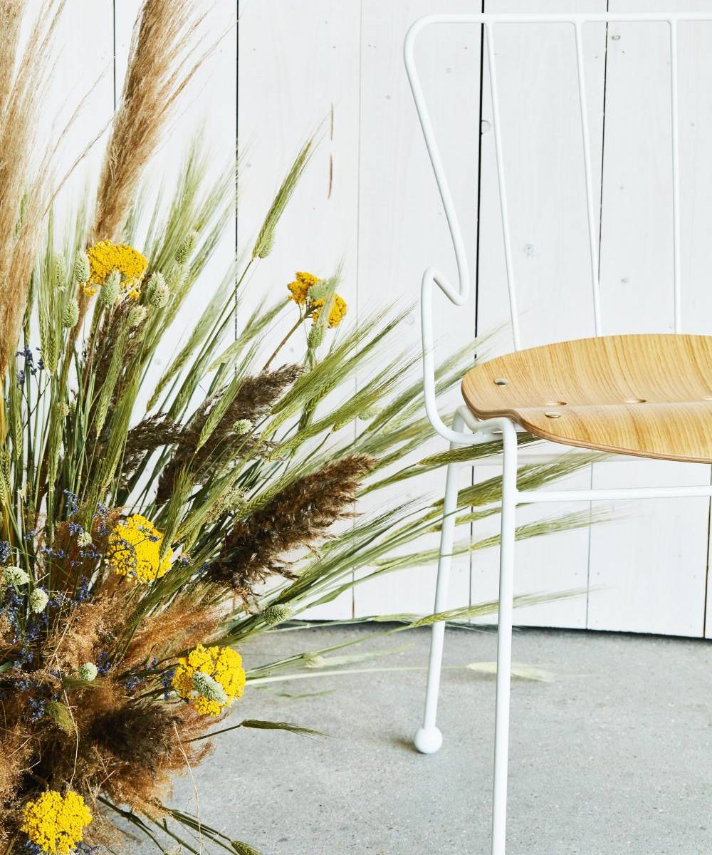 Antelope-race-furniture-ernest-race6