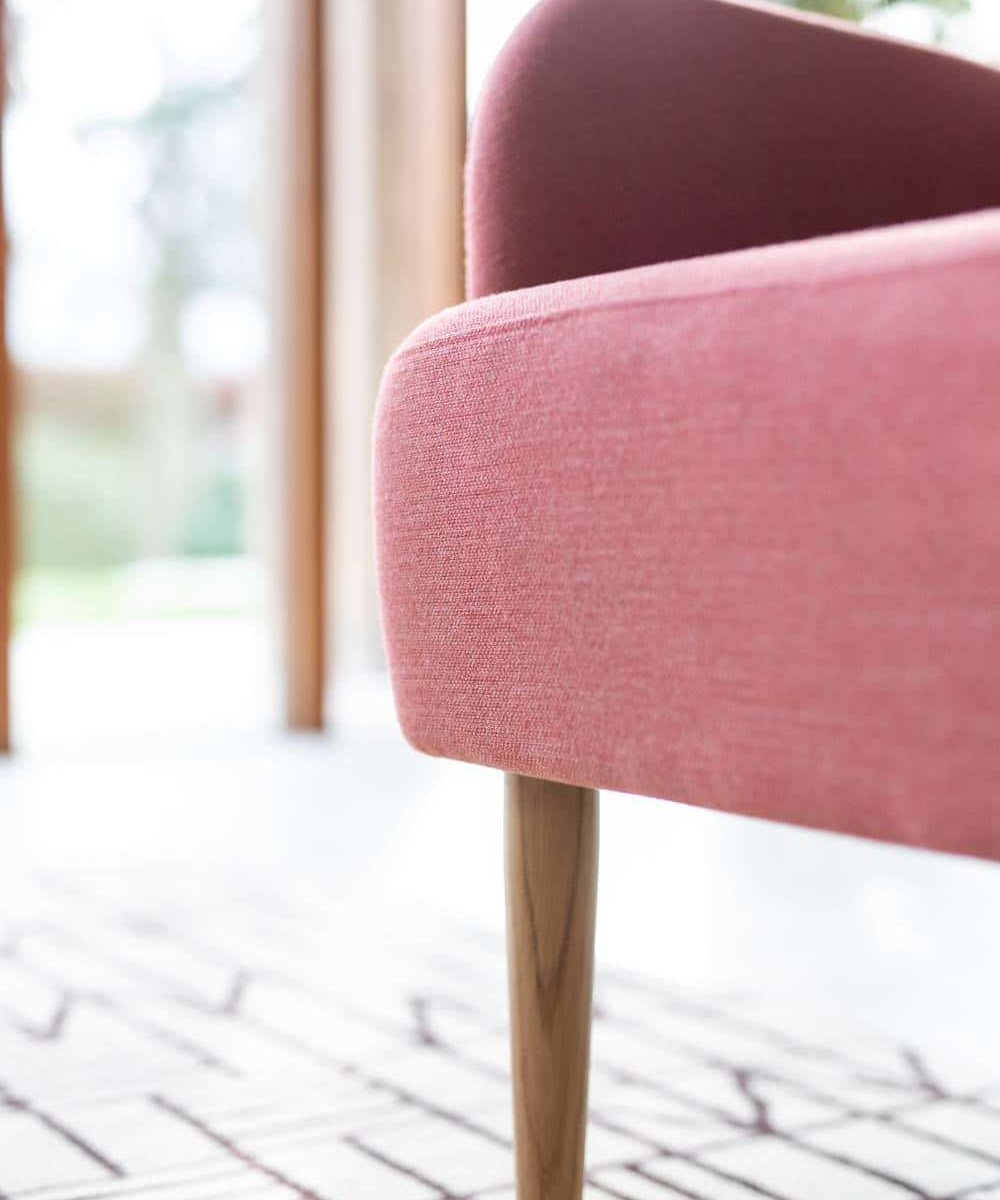 DA-race-furniture-ernest-race-9