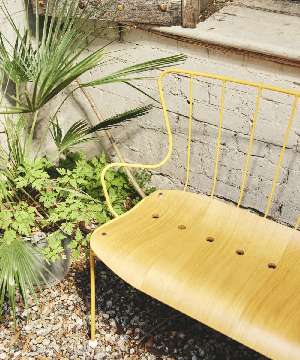 Antelope-race-furniture-ernest-race3