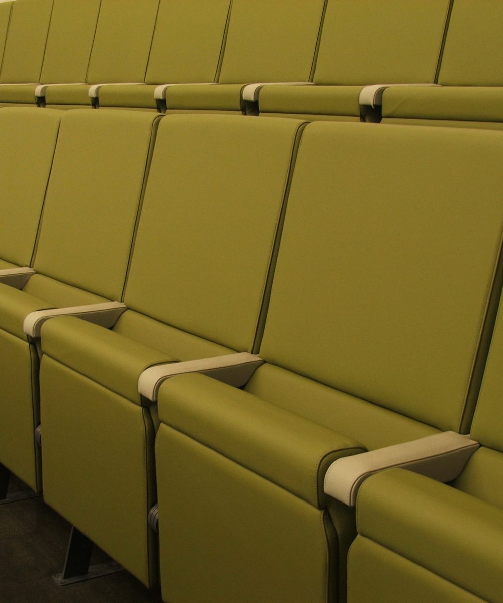 V&A Hochhauser SWAN SEATING LT 031