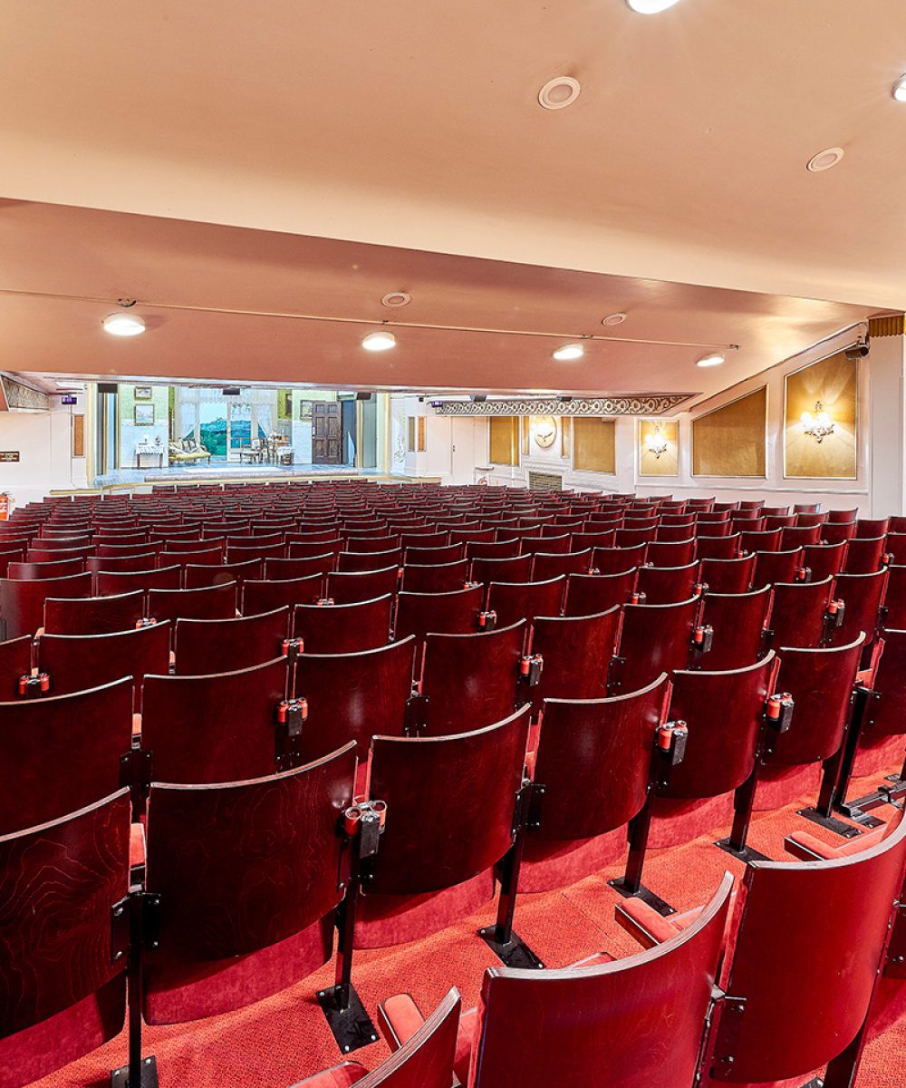 Vaudeville-Theatre_012