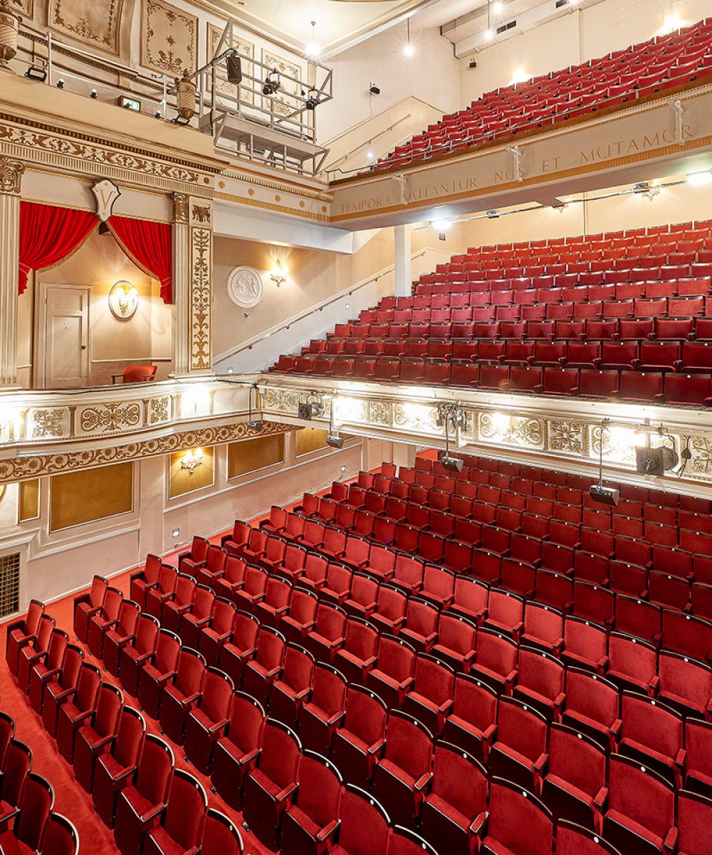 Vaudeville-Theatre_032